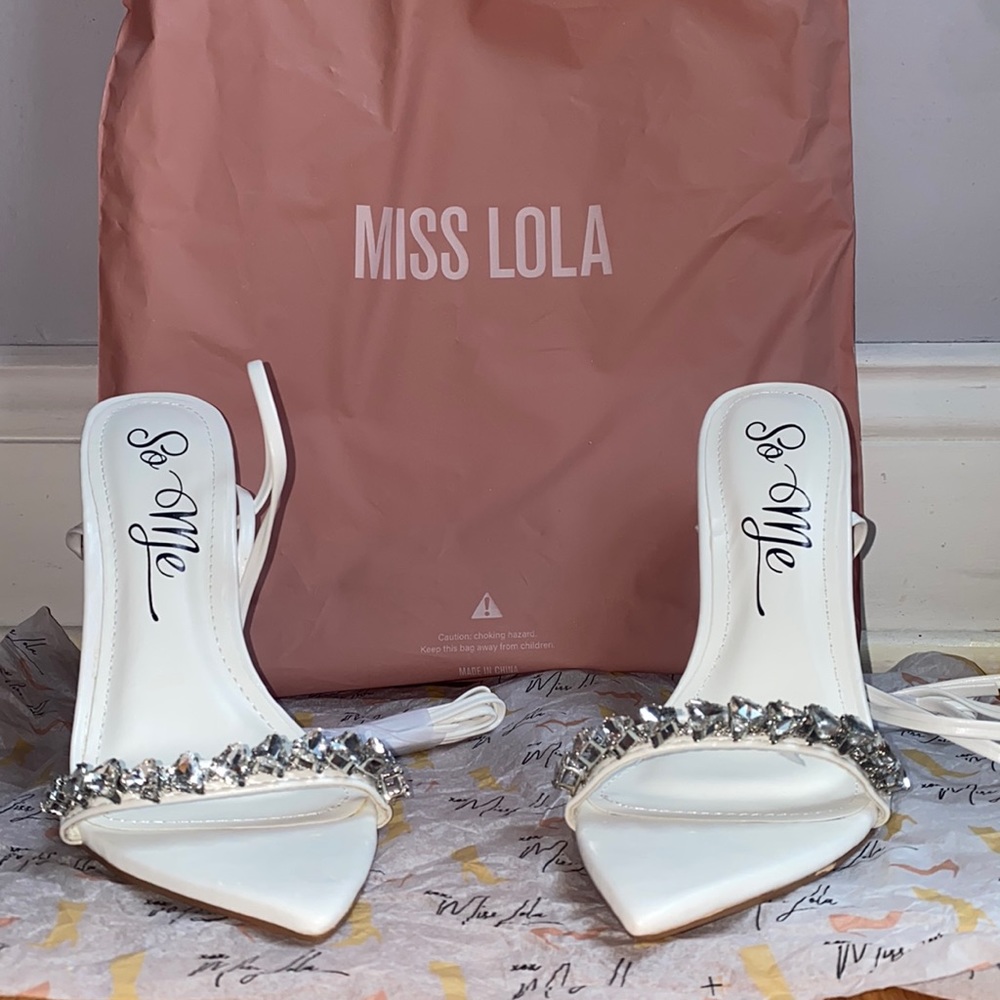 White heels! Size 6 - Never worn.